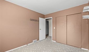 1055 Thomas Dr, Ashland, OH 44805