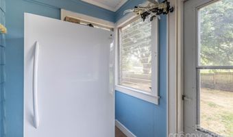80 Pine St, Badin, NC 28009