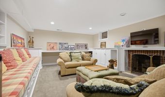 2 BELLEMORE Rd, Baltimore, MD 21210