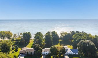 N7240 STATE RD 42, Algoma, WI 54201