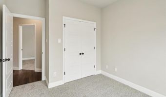 212 Navajo Trl, Alvarado, TX 76009