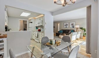 34 Parkwood Dr, Augusta, ME 04330