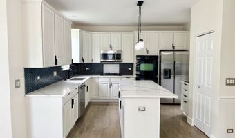 1145 Mackenzie Dr, Antioch, IL 60002