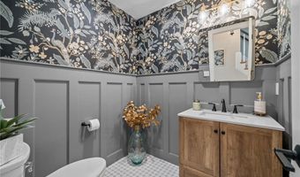 130 Plain Rd, North Kingstown, RI 02852