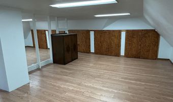 911 Pine St, Atlantic, IA 50022