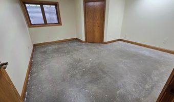 1405 26th St SW, Austin, MN 55912