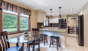 315 Randwood Dr, Amherst, NY 14221
