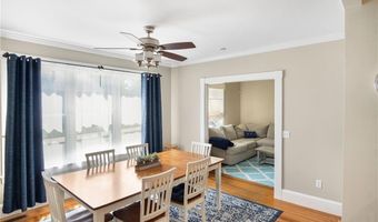 22 Bateman Ave, Newport, RI 02840