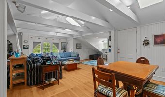 718 Bellevue Ave 5, Newport, RI 02840