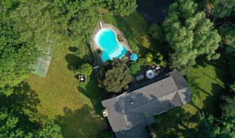 1 Crosstie Ln, Batesville, IN 47006