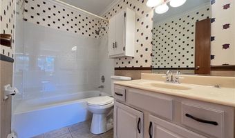 31 Park Lane Ct, Amherst, NY 14221