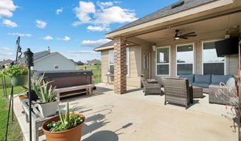 1052 Winecup Ln, Weatherford, TX 76085