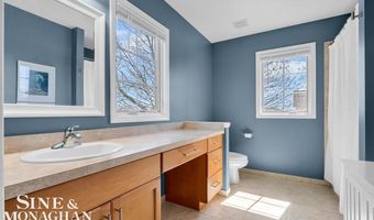 113 Roselawn St, Algonac, MI 48001