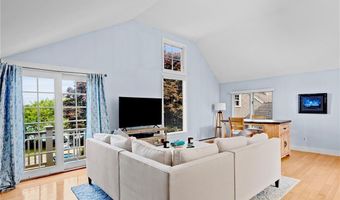 115 Beavertail Rd, Jamestown, RI 02835