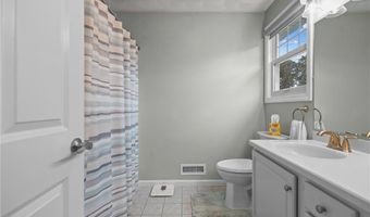 4 Hunters Run, North Providence, RI 02904