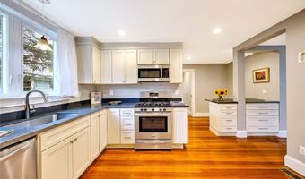 63 Greenwood Ave, East Providence, RI 02916