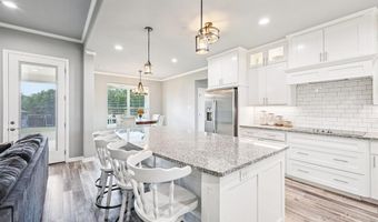 360 Rolling Ranch Blvd, Alvord, TX 76225