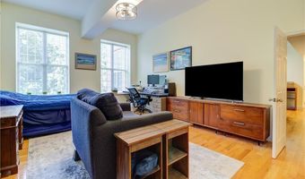 2 School St 403, Lincoln, RI 02802