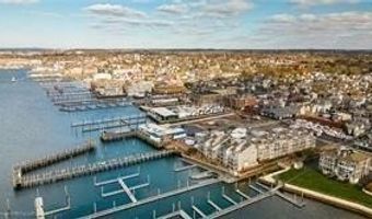 31 Coddinton Wharf 8, Newport, RI 02840