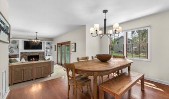 2012 N Yale Ave, Arlington Heights, IL 60004
