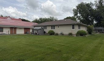 331 S 4th St, Akron, IA 51001