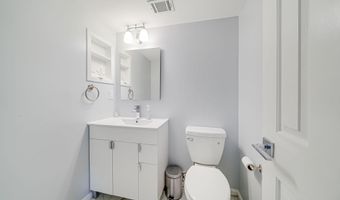 4005 KLOMAN St, Annandale, VA 22003