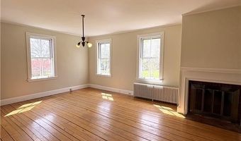 39 Walcott Ave, Jamestown, RI 02835