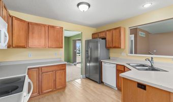 839 Poe Ave, Ames, IA 50014