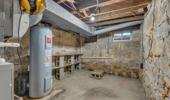 662 E 1452 Rd, Baldwin City, KS 66006