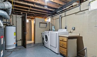 1200 S KERNAN Ave, Appleton, WI 54915