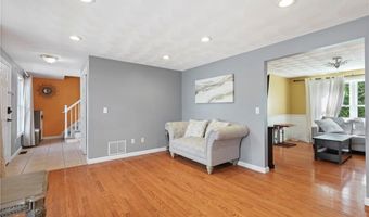 210 Morris St, Cumberland, RI 02864