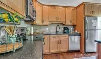 52 Eagle Cottage Ln 8, Banner Elk, NC 28604