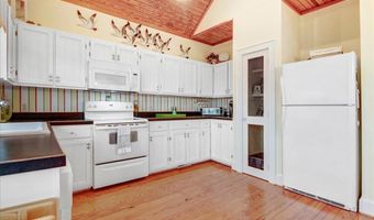 203 E Terminal Blvd, Atlantic Beach, NC 28512