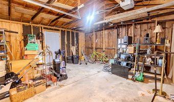 815 Grove St, Adel, IA 50003