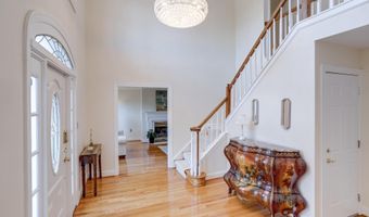 4918 SUNSET Ln, Annandale, VA 22003