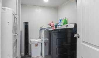 45 Sherwood Dr, Augusta, ME 04330