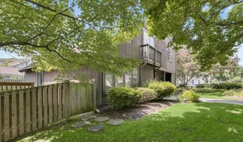 6356 11TH Rd N, Arlington, VA 22205