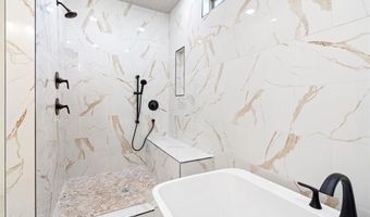6900 SW Basswood St, Bentonville, AR 72713