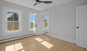 243 Maple Ave, Barrington, RI 02806