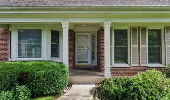 2109 N Charter Point Dr, Arlington Heights, IL 60004
