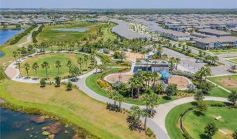6331 VOYAGERS Pl, Apollo Beach, FL 33572