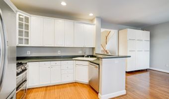 2505 GADSBY Pl, Alexandria, VA 22311