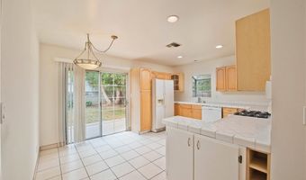 17420 Collins St, Encino, CA 91316