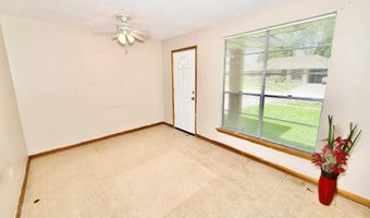5850 Grand Dr, Baton Rouge, LA 70812