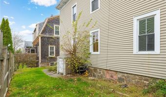427 Spring St 1, Newport, RI 02840