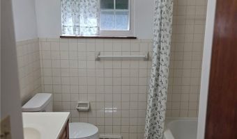 107 Mckenna Dr, Aliquippa, PA 15001