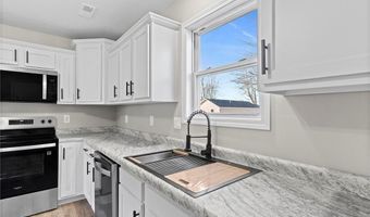 230 S 4th St, Austin, IN 47102