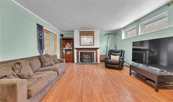 3829 Perry St, Yorktown, NY 10535