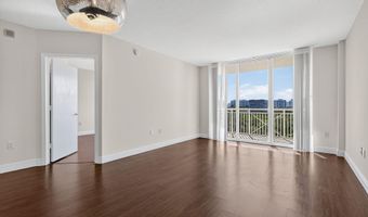 19501 W Country Club Dr 605, Aventura, FL 33180