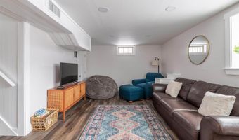 466 Essex St, Bangor, ME 04401